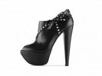 /album/%e2%99%a5madge%e2%99%a5/madonna-truth-or-dare-shoes-580x435-jpg/